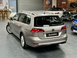Volkswagen Golf VII SW