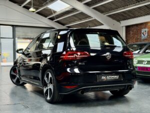 Volkswagen Golf VII GTI