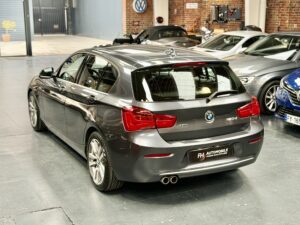 BMW Série 1 120dA